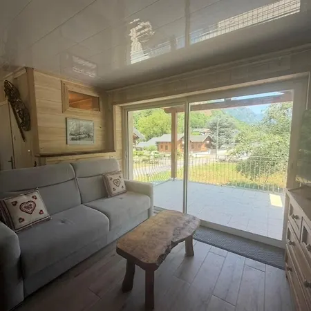 Entièrement Rénové Avec Grande Terrasse *